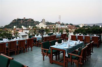 Emerald Garden Club Ltd. Hotel Jaipur Bagian luar foto